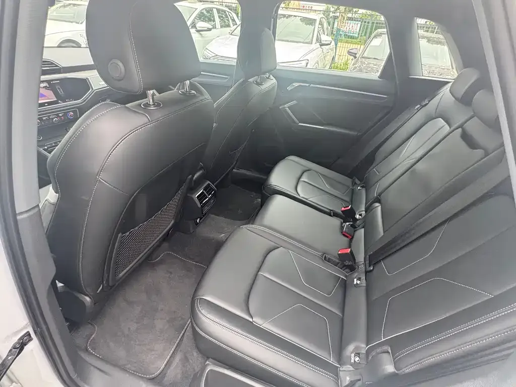 Audi Q3 2024 из CN, фото 6