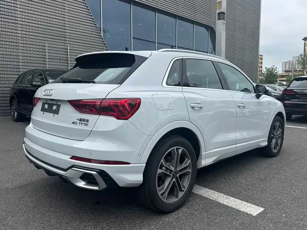 Audi Q3 2024 из CN, фото 8