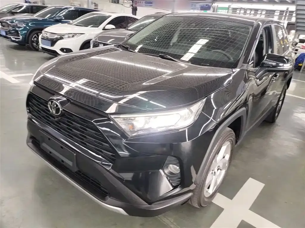 Toyota RAV4 2021 из CN, фото 2