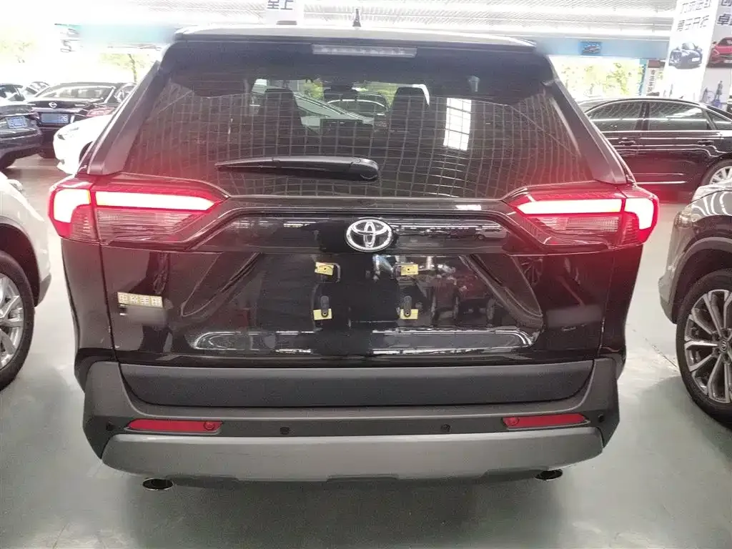 Toyota RAV4 2021 из CN, фото 6