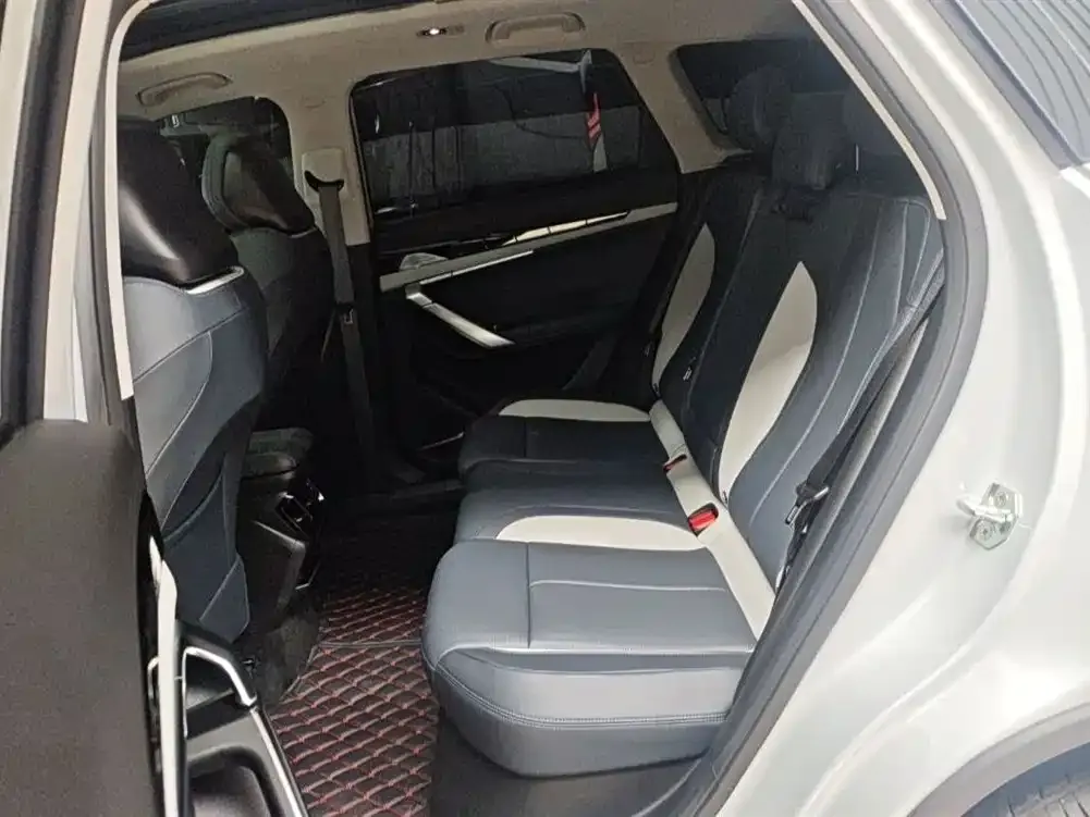 Geely Boyue L 2024 из CN, фото 2
