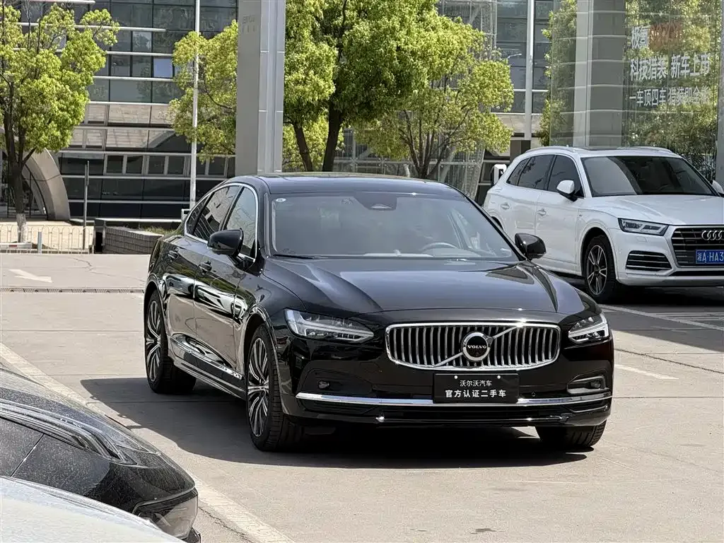 Volvo S90 2023 из CN, фото 3