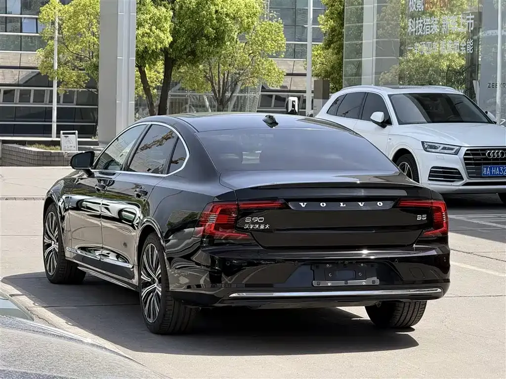 Volvo S90 2023 из CN, фото 7