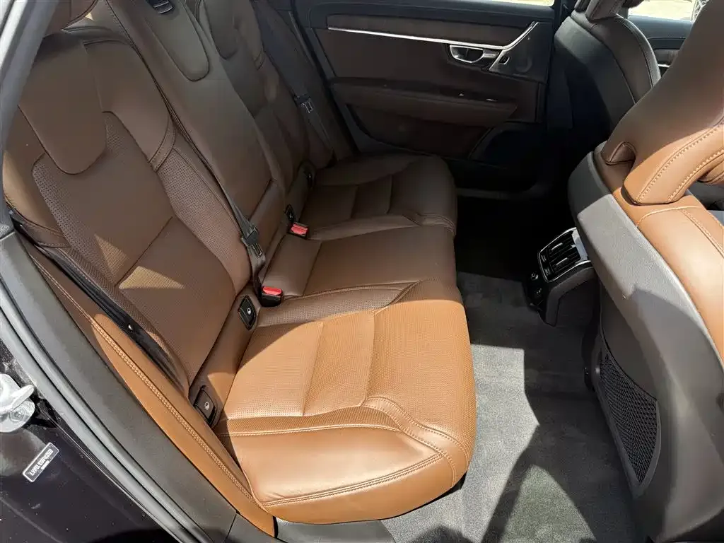 Volvo S90 2023 из CN, фото 9