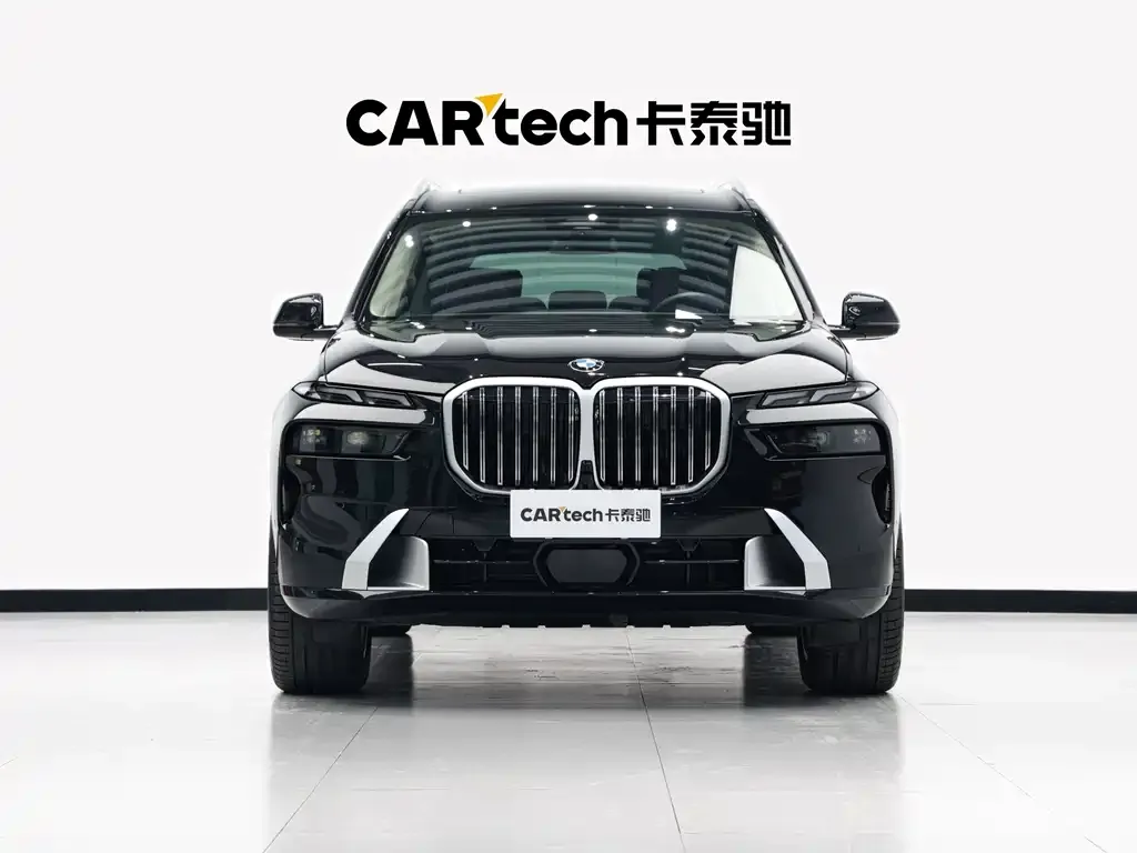 BMW X7 — фото 2