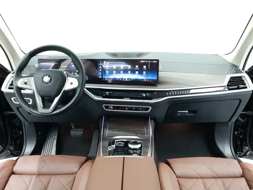 BMW X7 — фото 9