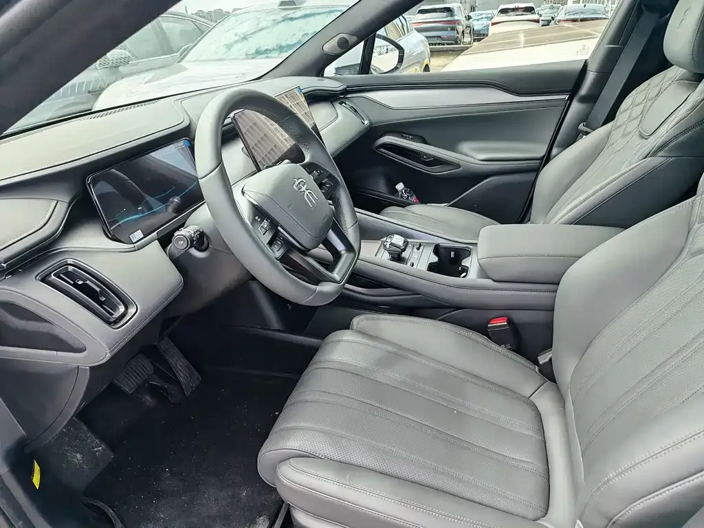 BYD L EV 2025 из CN, фото 2