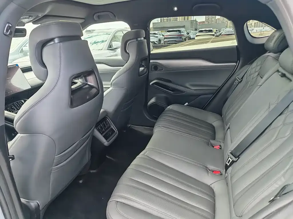 BYD L EV 2025 из CN, фото 4