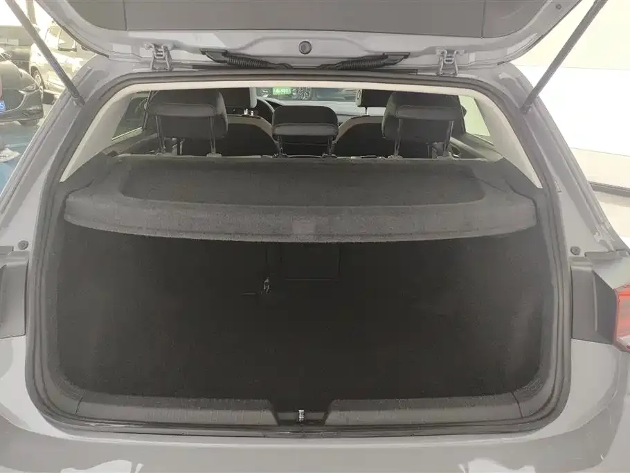 Volkswagen Golf 2021 из CN, фото 4