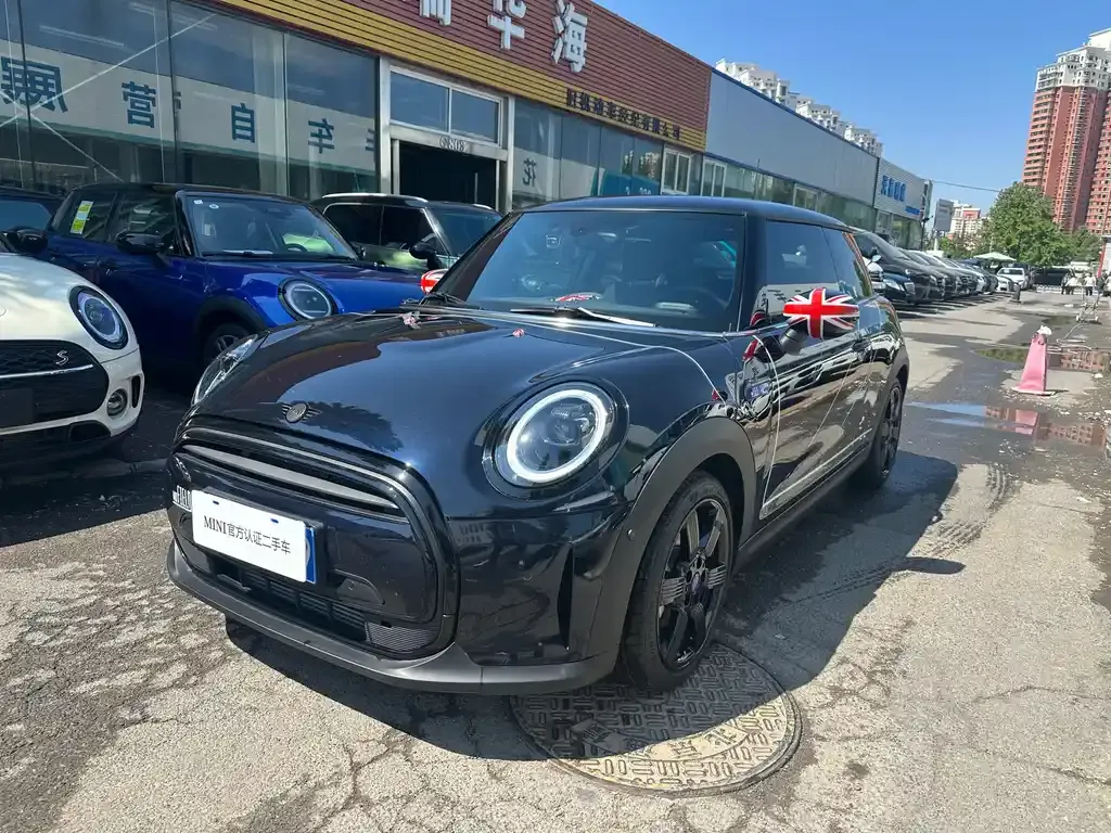 MINI Cooper (3-door) 2024 из CN, фото 1