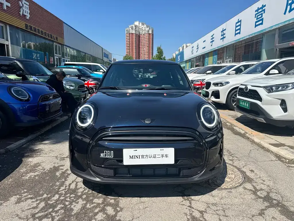 MINI Cooper (3-door) 2024 из CN, фото 2