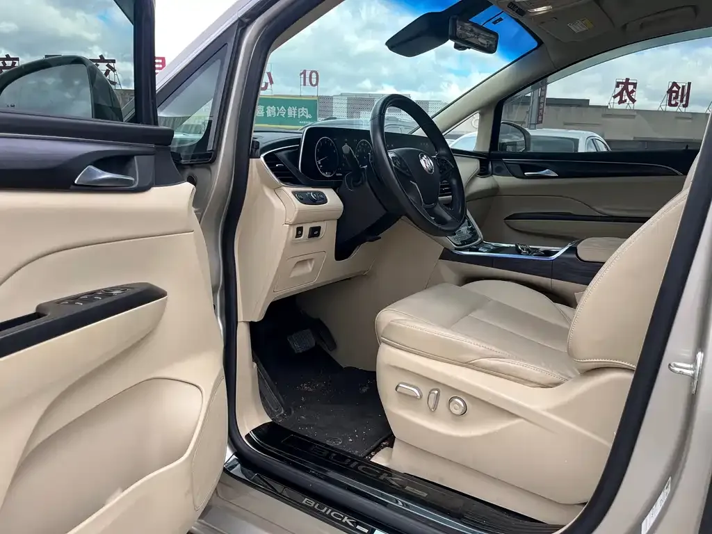 Buick GL8 2023 из CN, фото 5