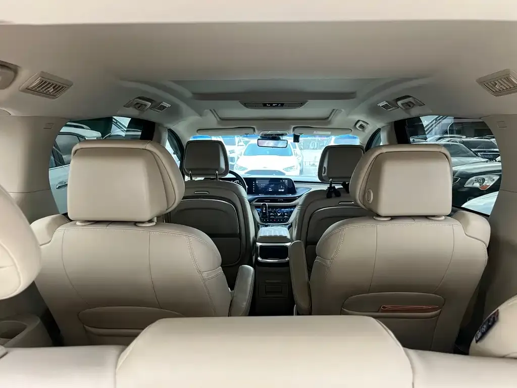 Buick GL8 2023 из CN, фото 7