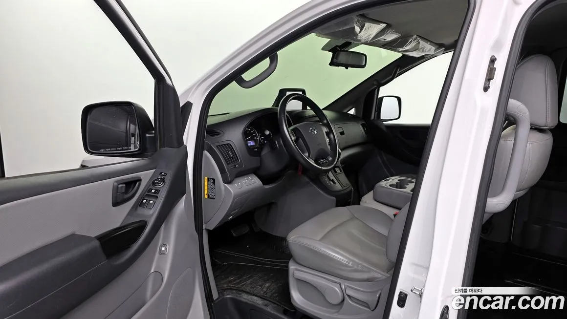 Hyundai Starex — фото 10