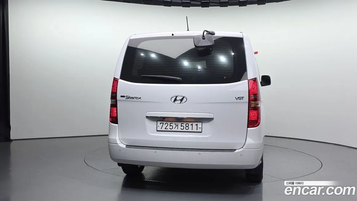 Hyundai Starex — фото 4