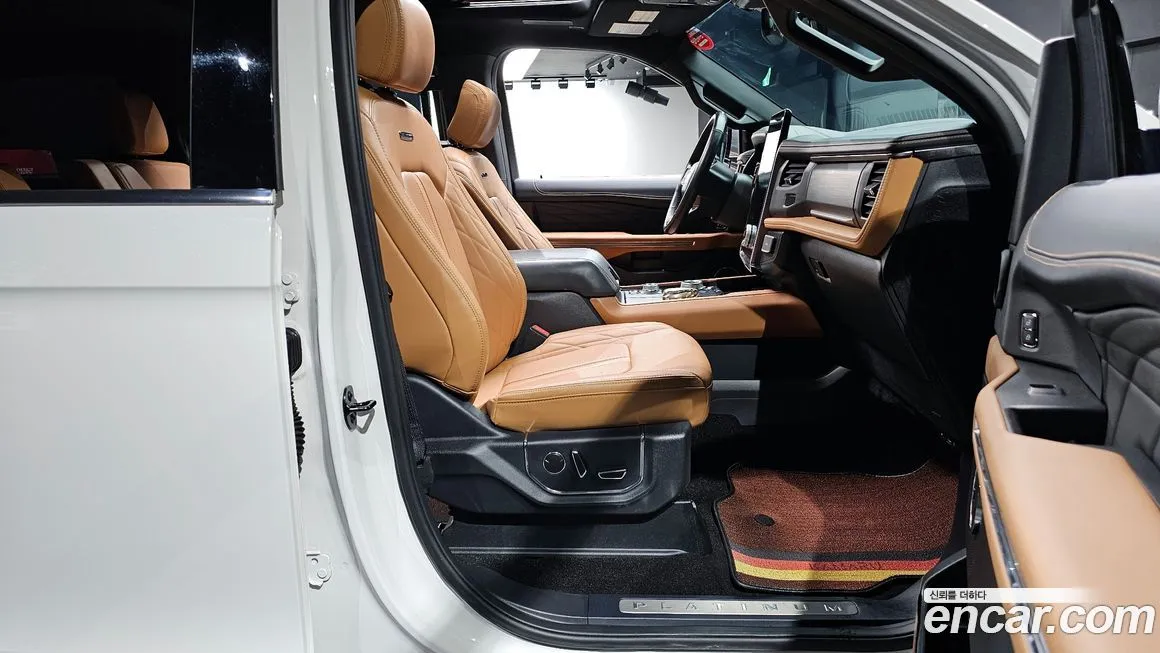 Ford Expedition — фото 10