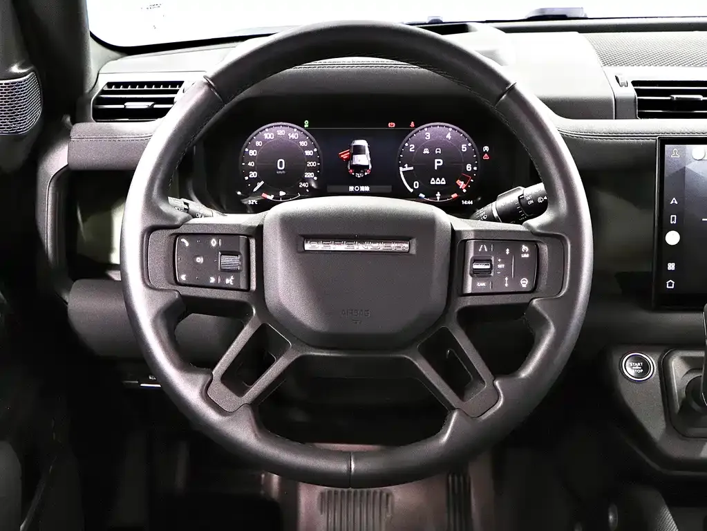 Land Rover Defender — фото 10