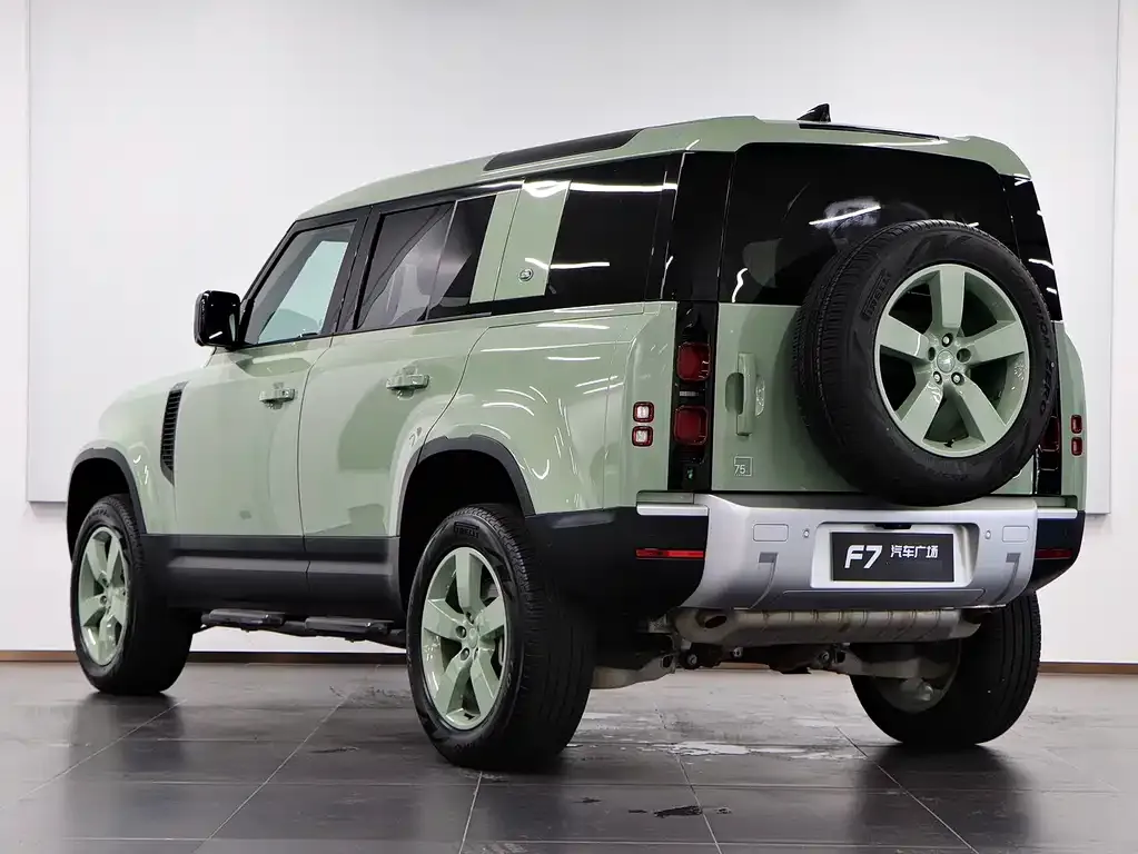 Land Rover Defender — фото 4