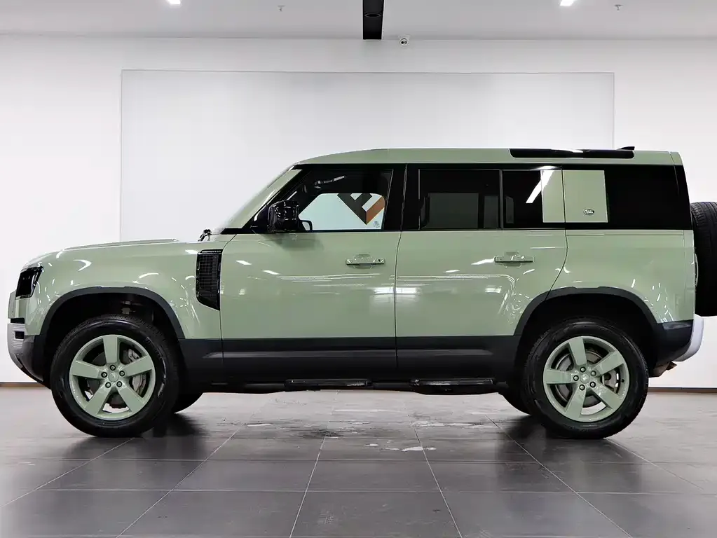 Land Rover Defender — фото 7