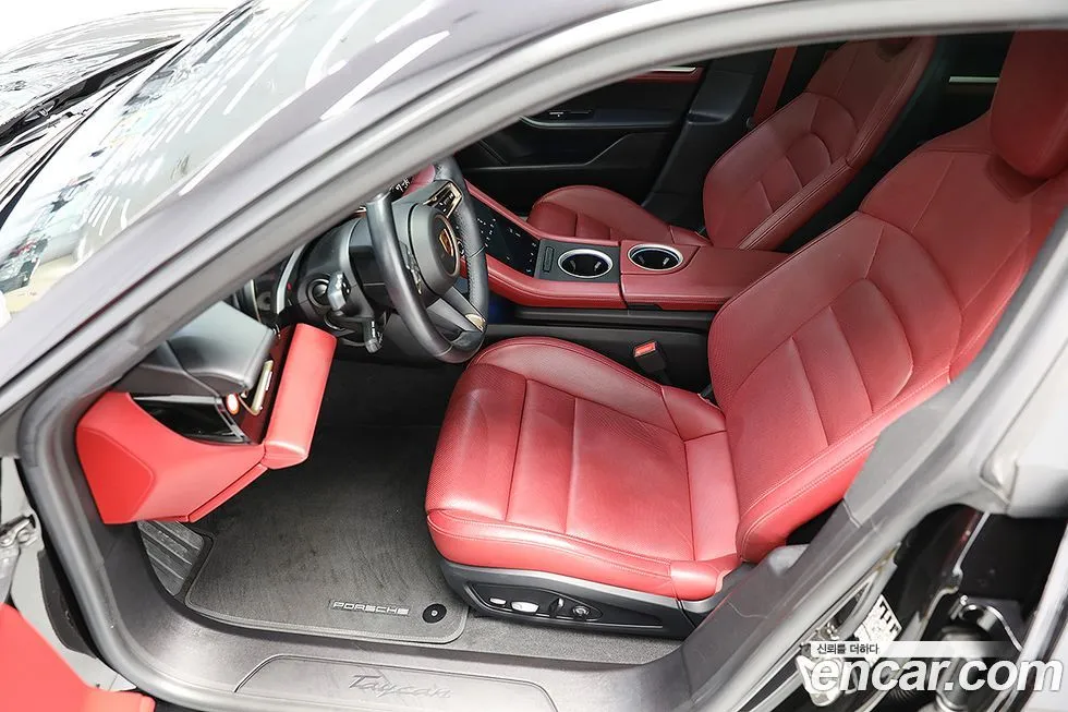 Porsche Taycan 2021 из KR, фото 9