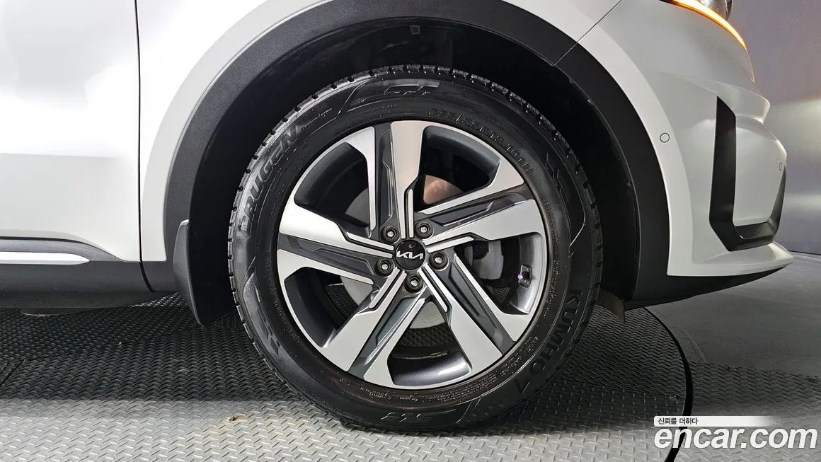 Kia Sorento — фото 5