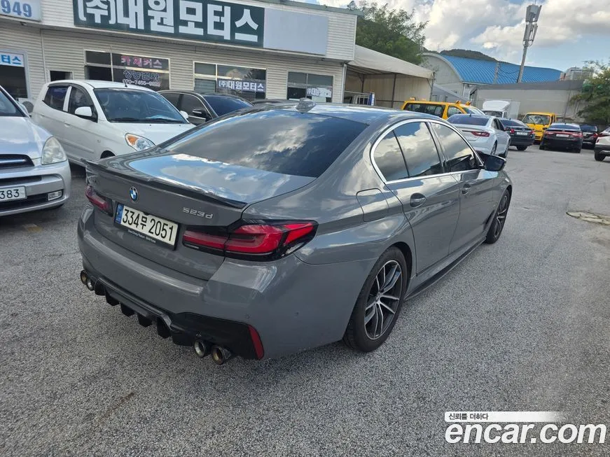BMW 5-Series 2021 из KR, фото 3
