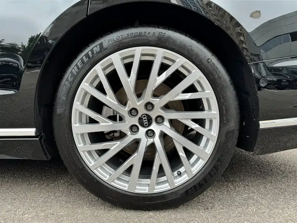 Audi A8 2021 из CN, фото 3