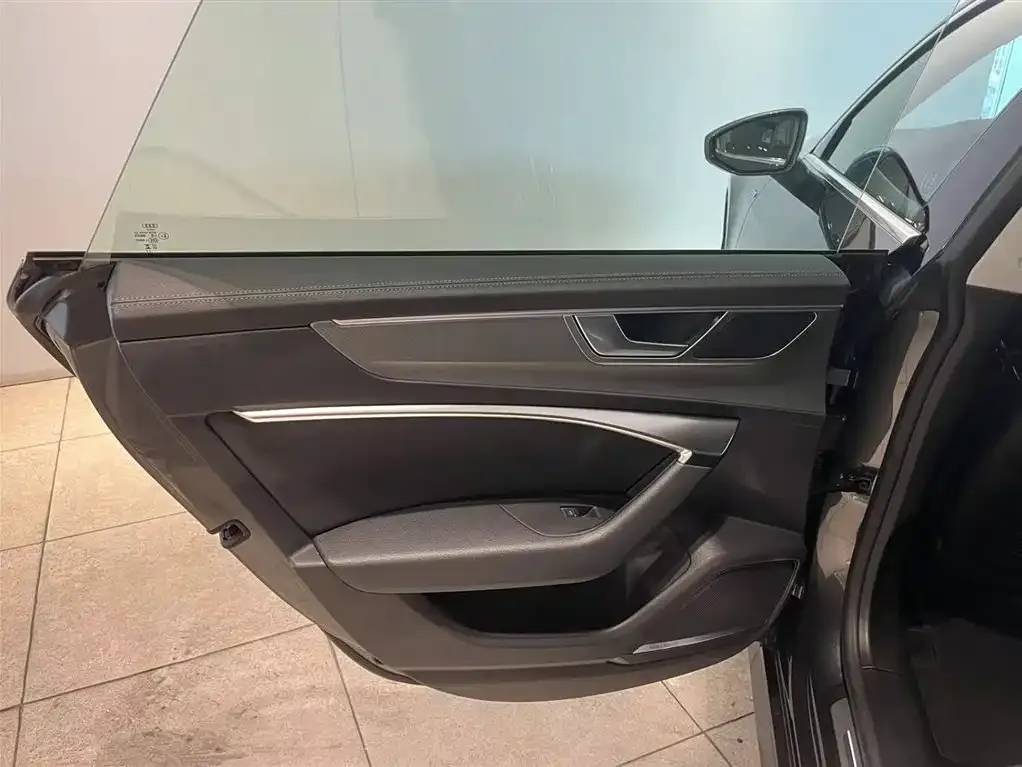 Audi A7 2024 из CN, фото 10