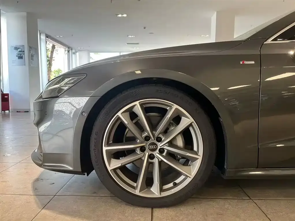 Audi A7 2024 из CN, фото 7