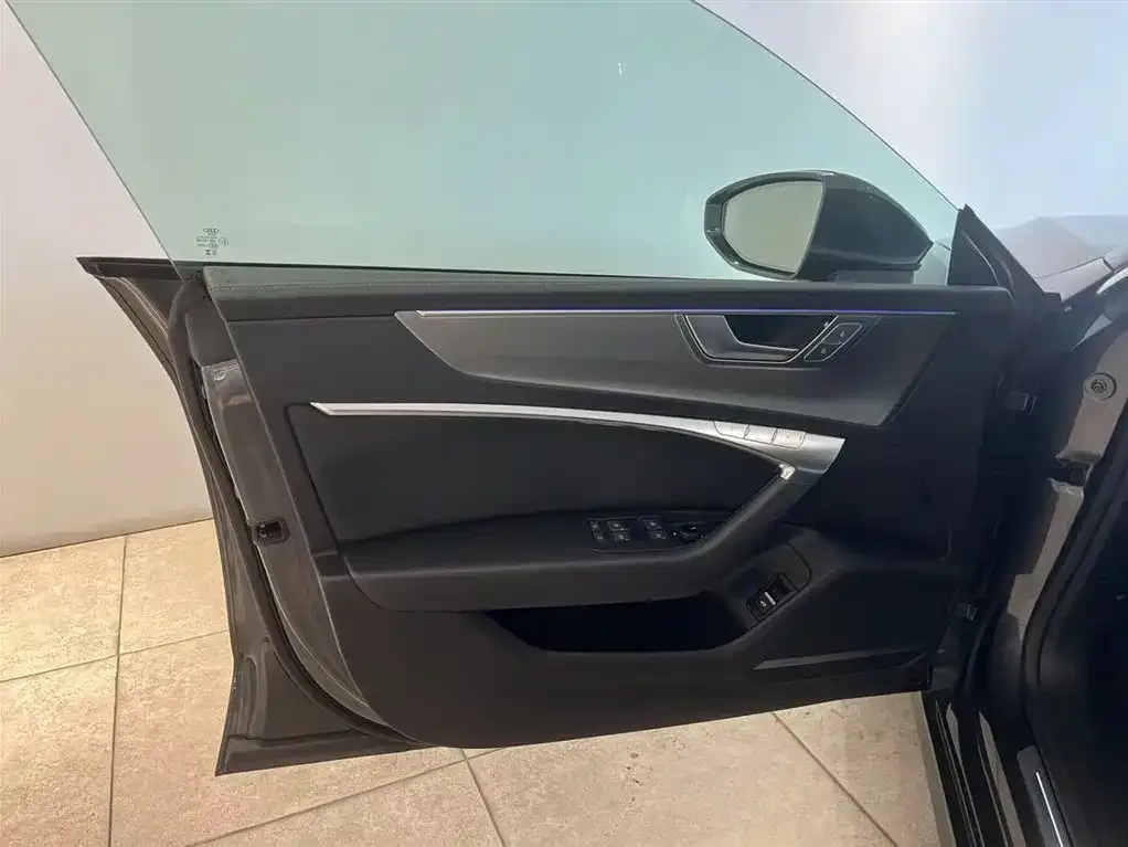 Audi A7 2024 из CN, фото 8
