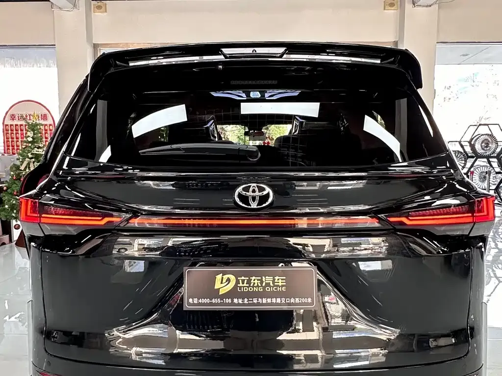 Toyota Sienna 2024 из CN, фото 8