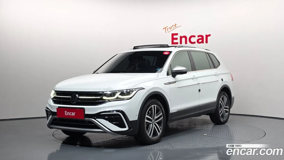 Volkswagen Tiguan — фото 1