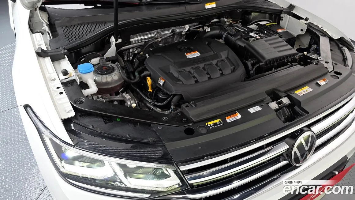 Volkswagen Tiguan — фото 6