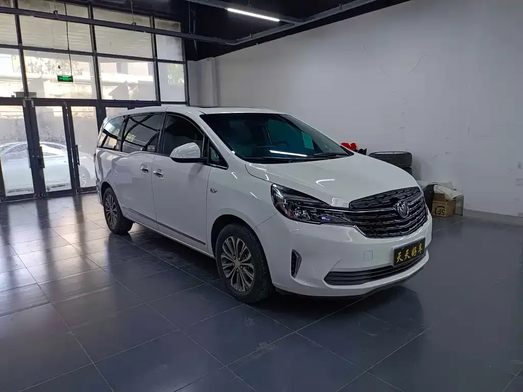 Buick GL8 2021 из CN, фото 3