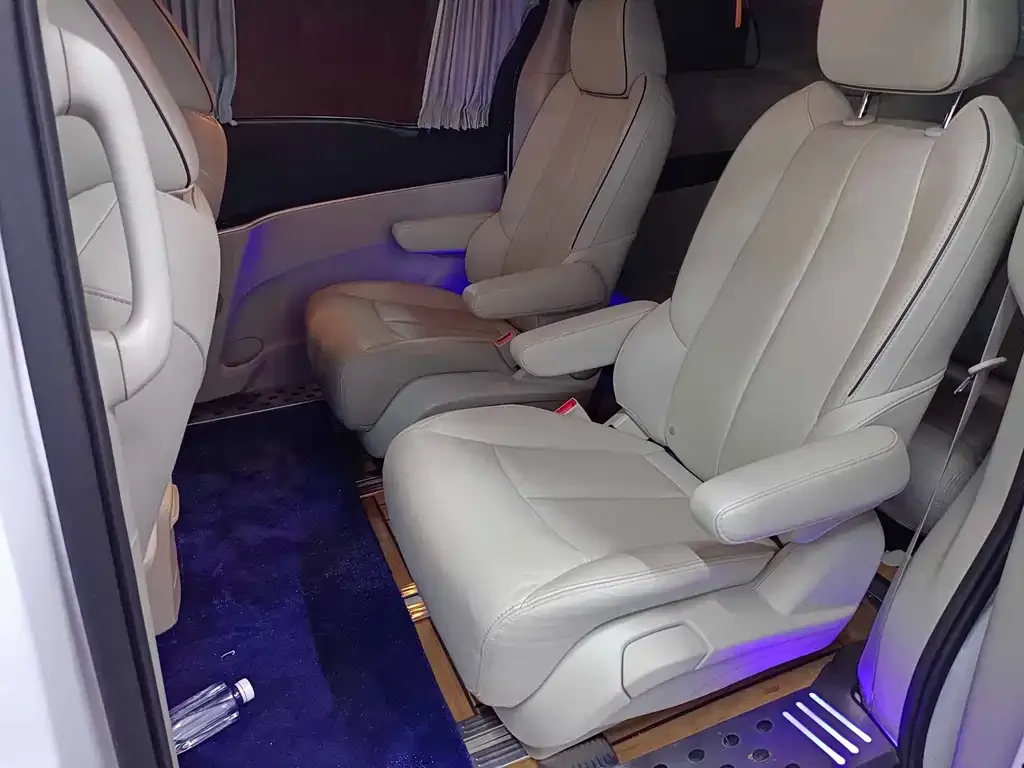 Buick GL8 2021 из CN, фото 5