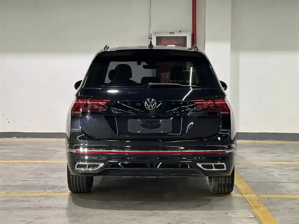Volkswagen Tiguan L — фото 6