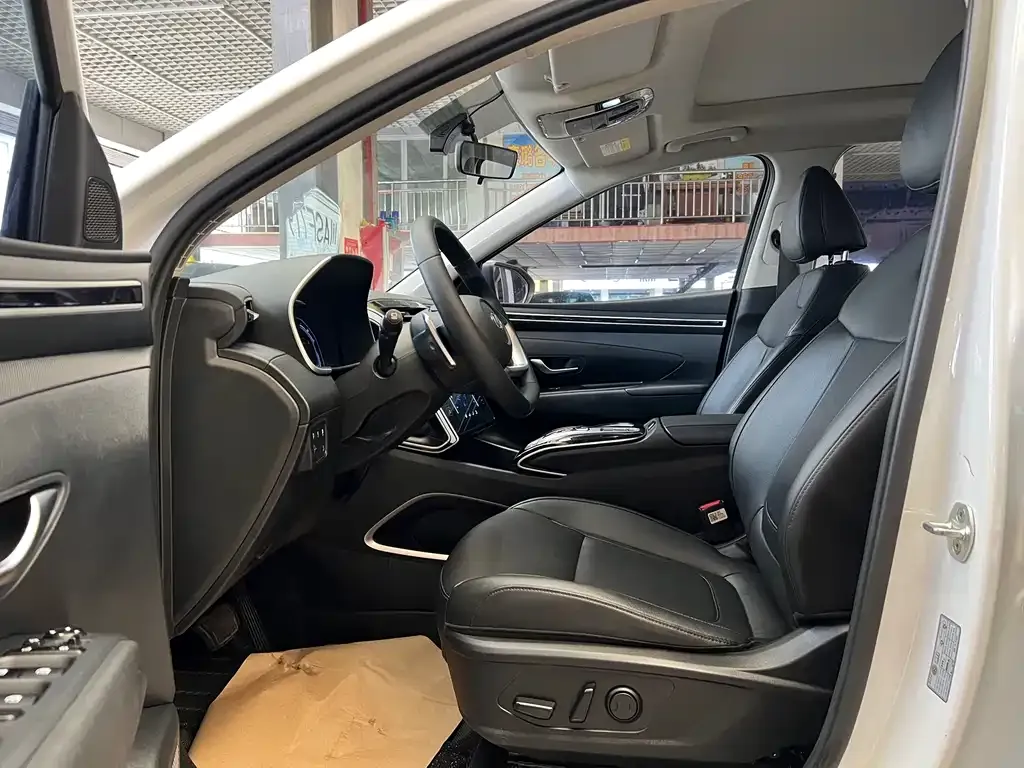 Hyundai Tucson 2023 из CN, фото 4