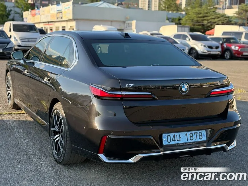 BMW i7 2024 из KR, фото 2