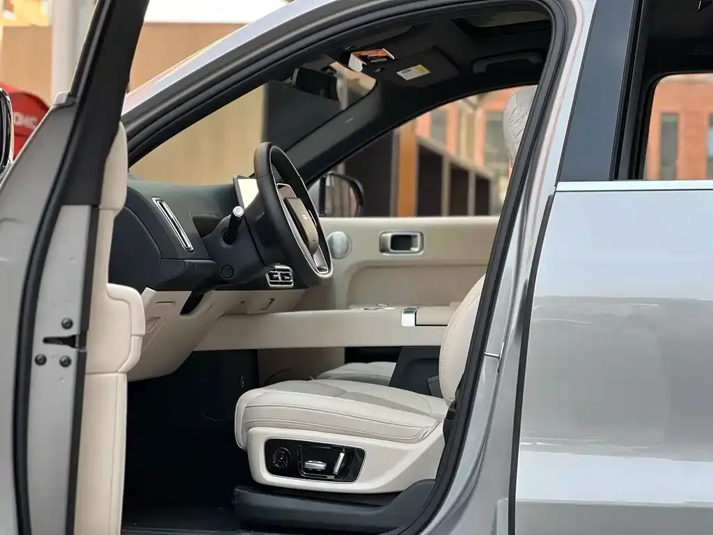 Li Auto L8 2023 из CN, фото 4