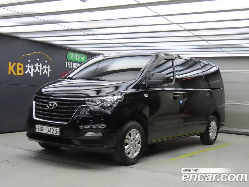 Hyundai Starex — фото 1