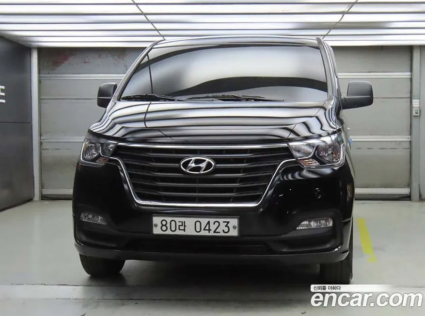 Hyundai Starex — фото 3