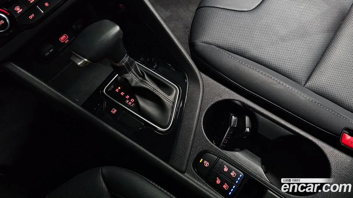 Kia Niro — фото 9