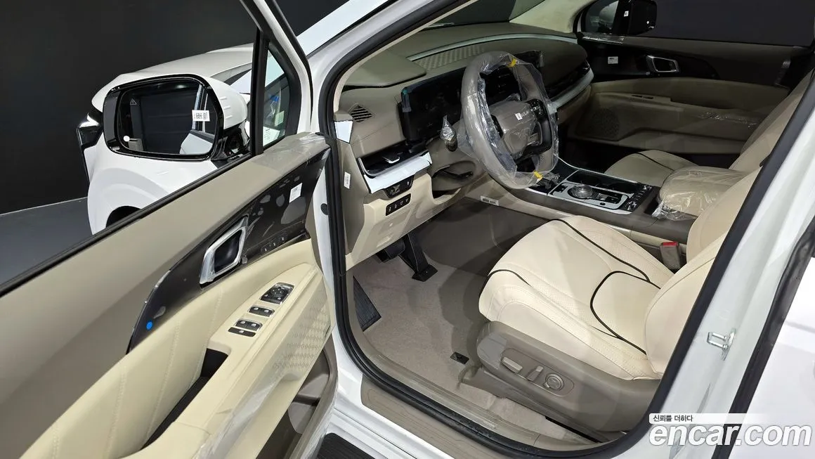 Kia Carnival — фото 10