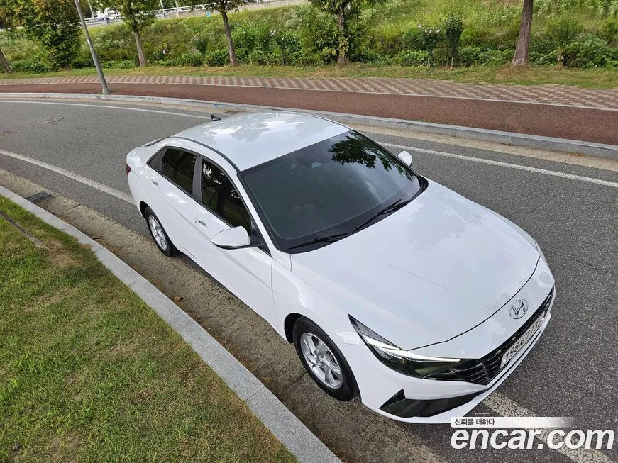 Hyundai AVANTE — фото 3