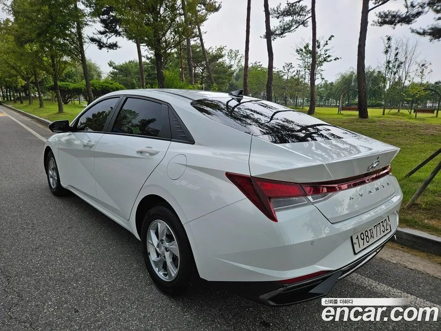 Hyundai AVANTE — фото 4