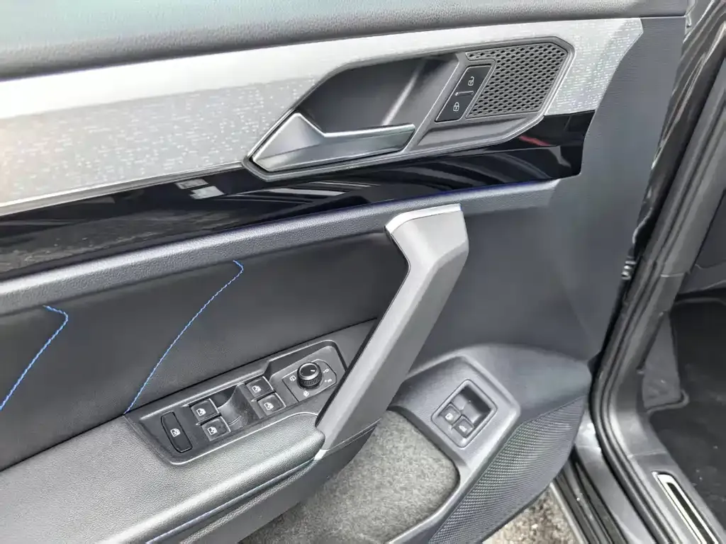 Volkswagen GTE PHEV 2021 из CN, фото 10