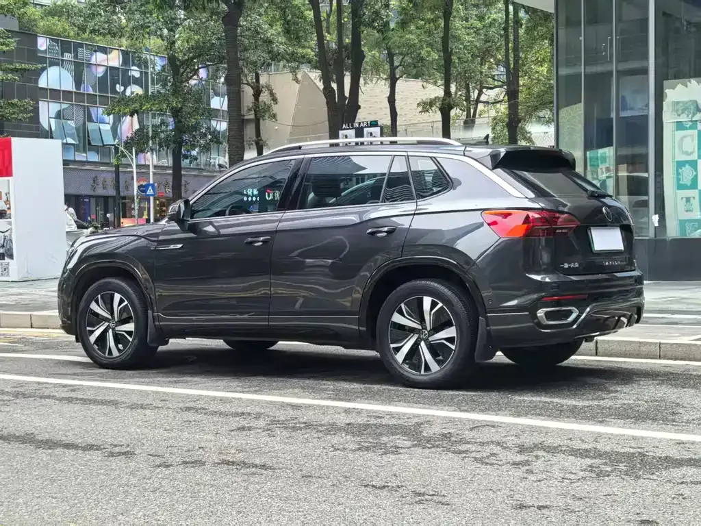 Volkswagen GTE PHEV 2021 из CN, фото 2