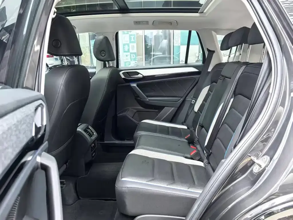 Volkswagen GTE PHEV 2021 из CN, фото 8