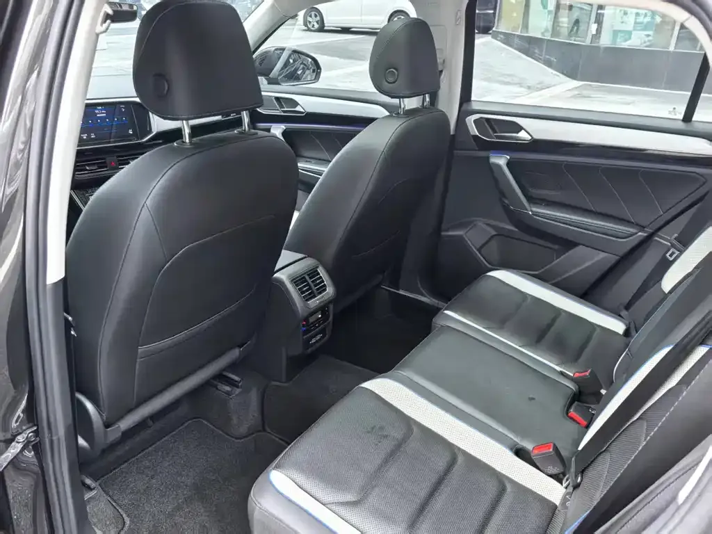 Volkswagen GTE PHEV 2021 из CN, фото 9