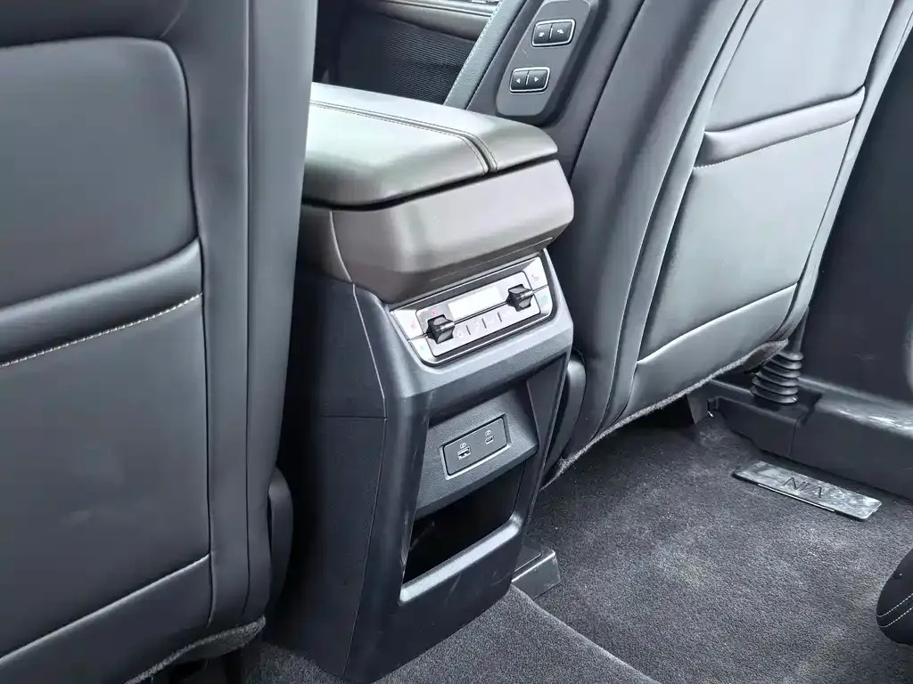 Ford Edge 2024 из CN, фото 5